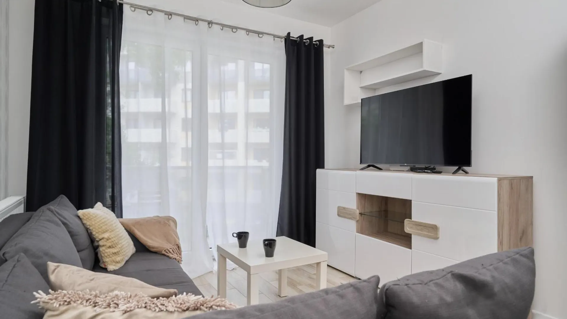 Quiet Apartments With Balcony Zakladowa By Noclegi Renters فروتسواف 0*,