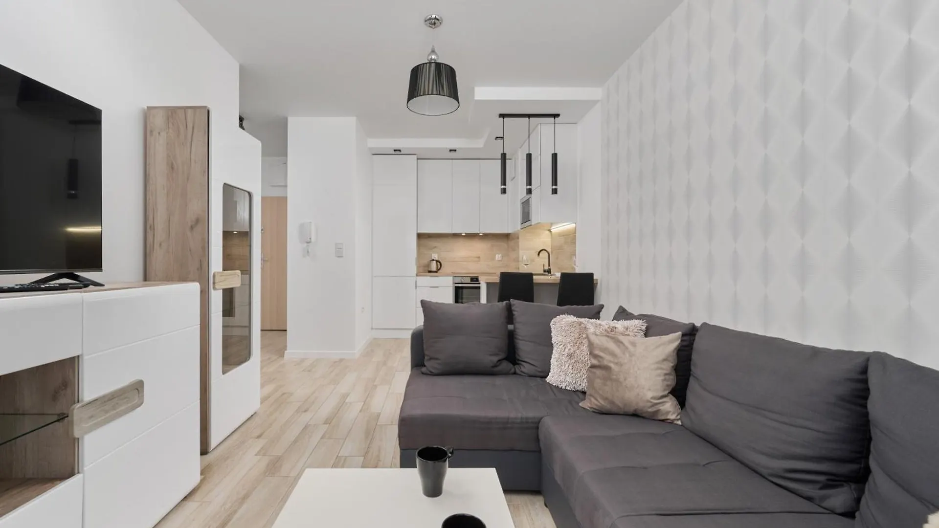 Quiet Apartments With Balcony Zakladowa By Noclegi Renters فروتسواف