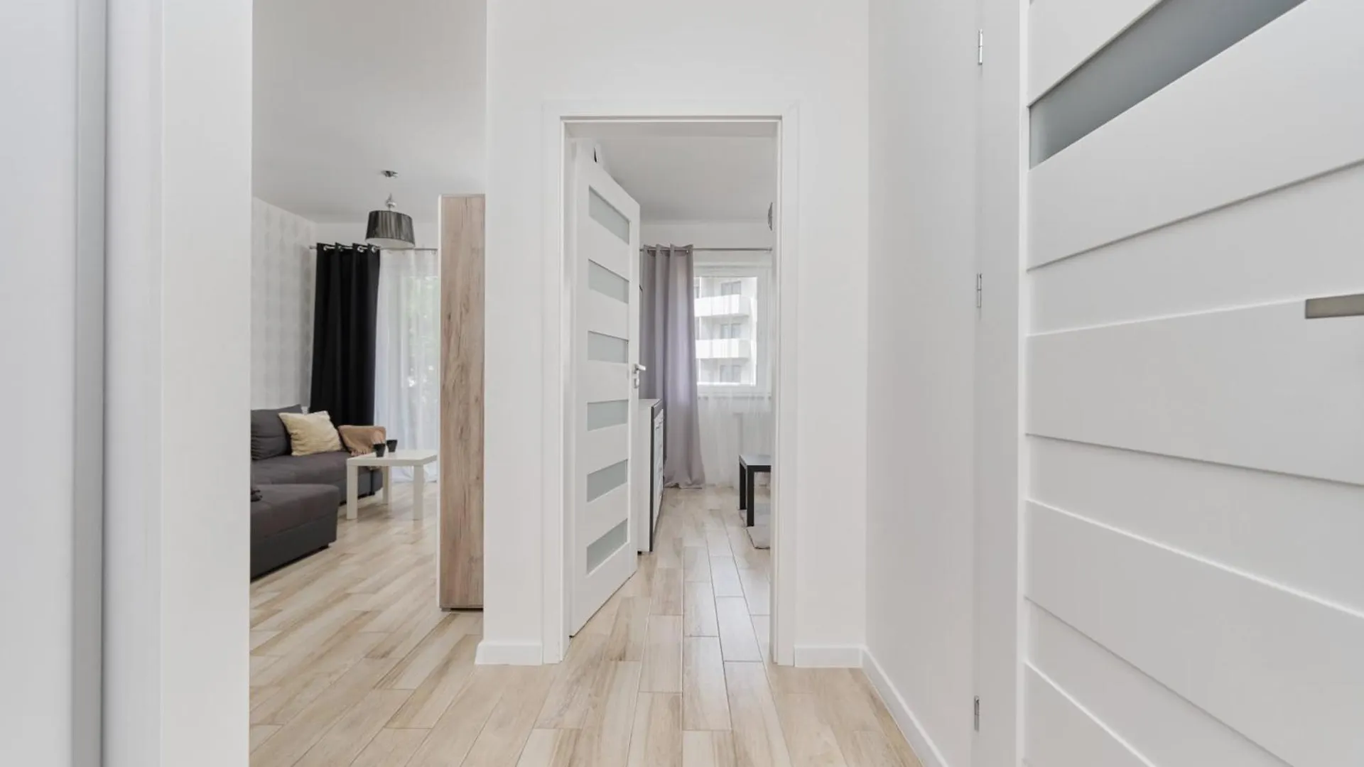 Quiet Apartments With Balcony Zakladowa By Noclegi Renters فروتسواف