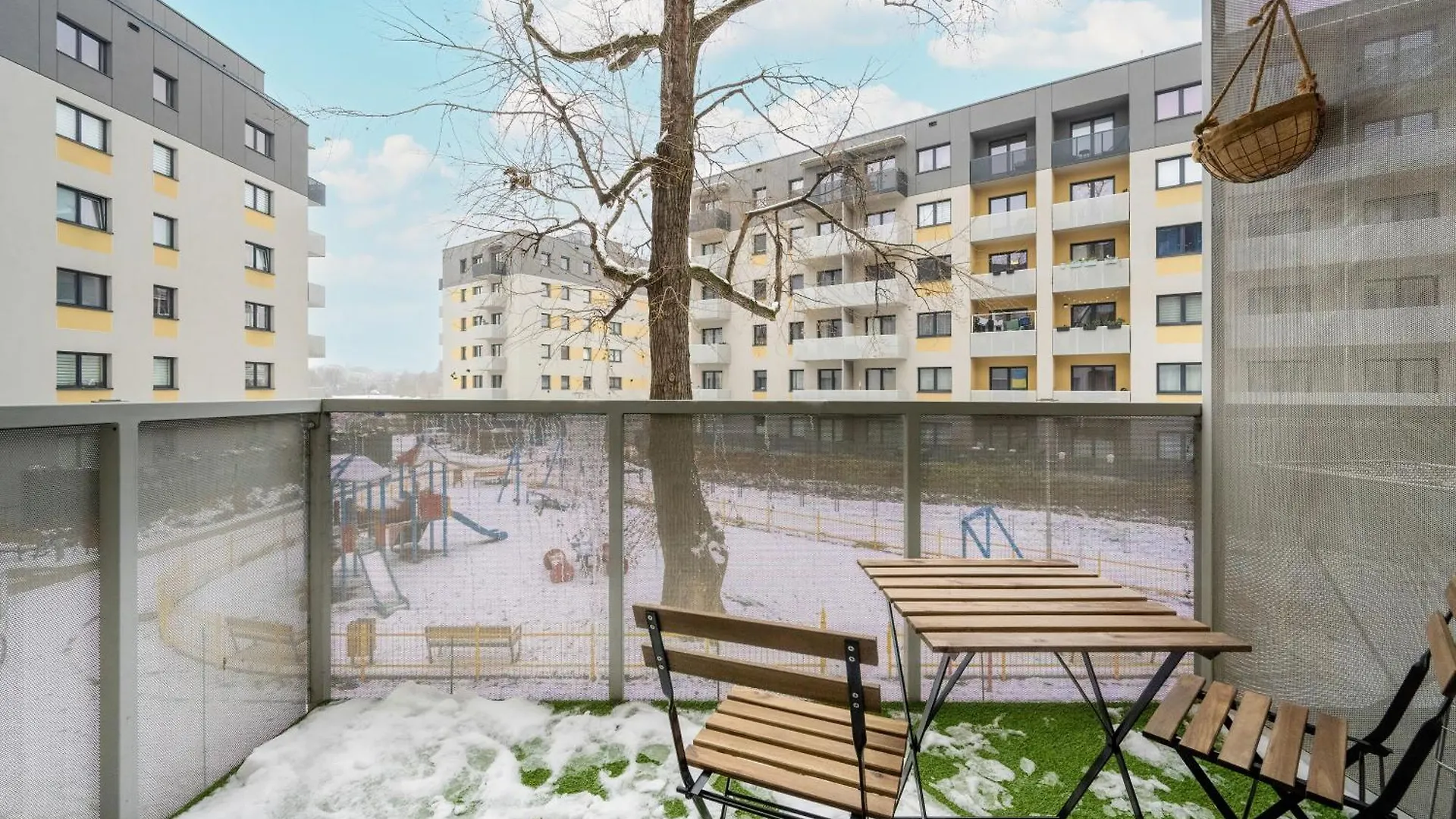 Quiet Apartments With Balcony Zakladowa By Noclegi Renters فروتسواف