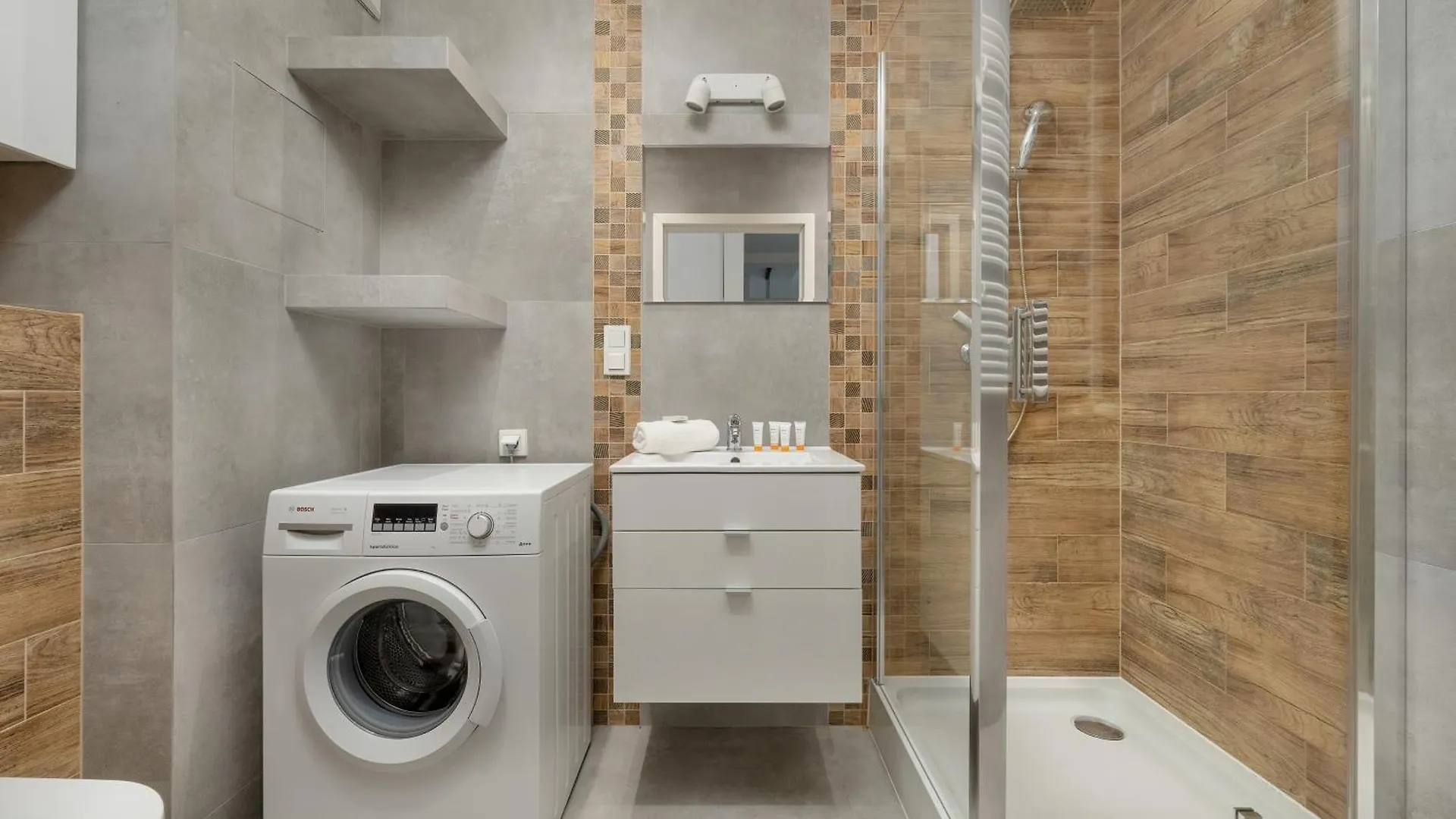 Quiet Apartments With Balcony Zakladowa By Noclegi Renters فروتسواف