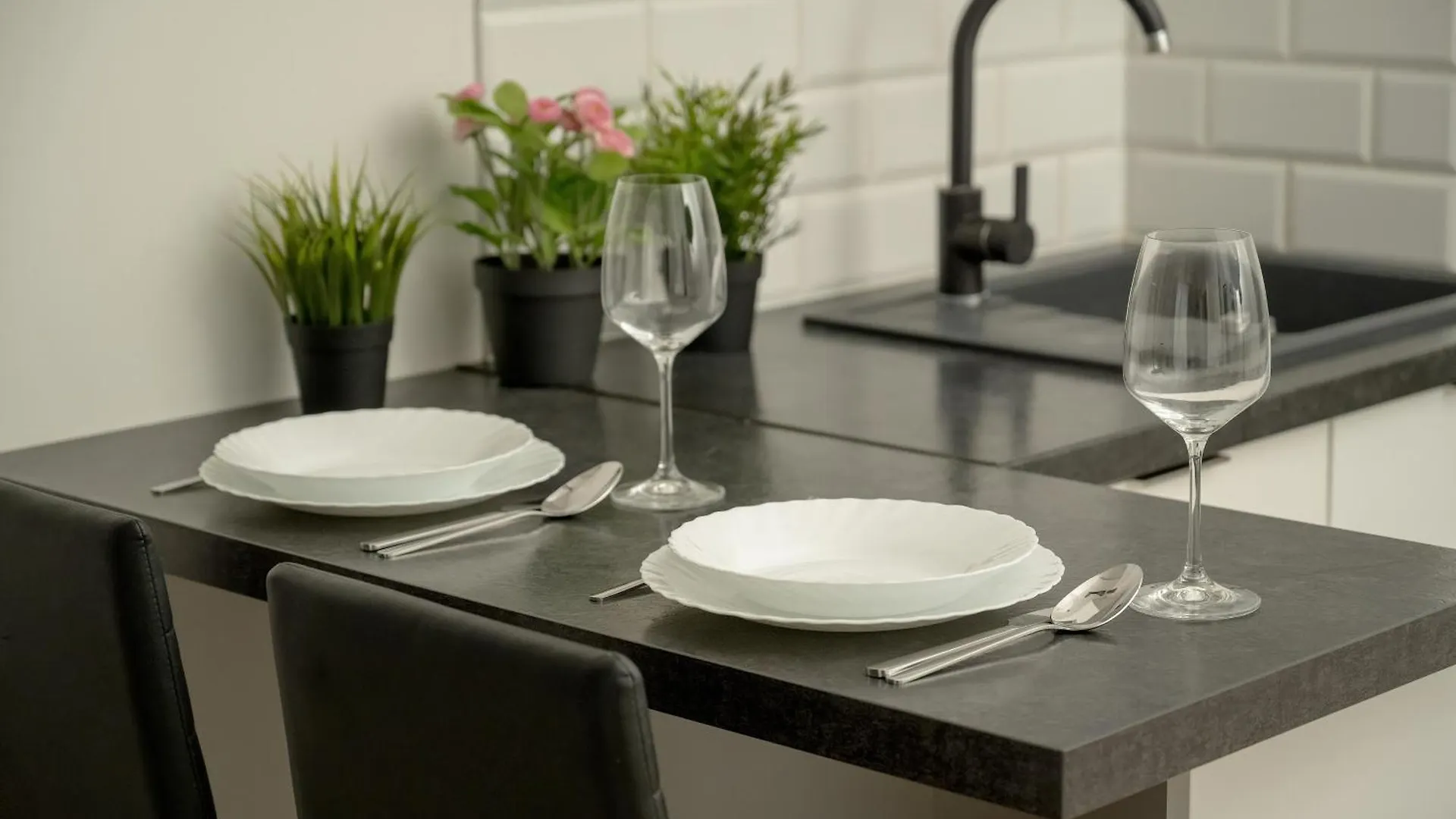 Quiet Apartments With Balcony Zakladowa By Noclegi Renters فروتسواف 0*,  بولندا