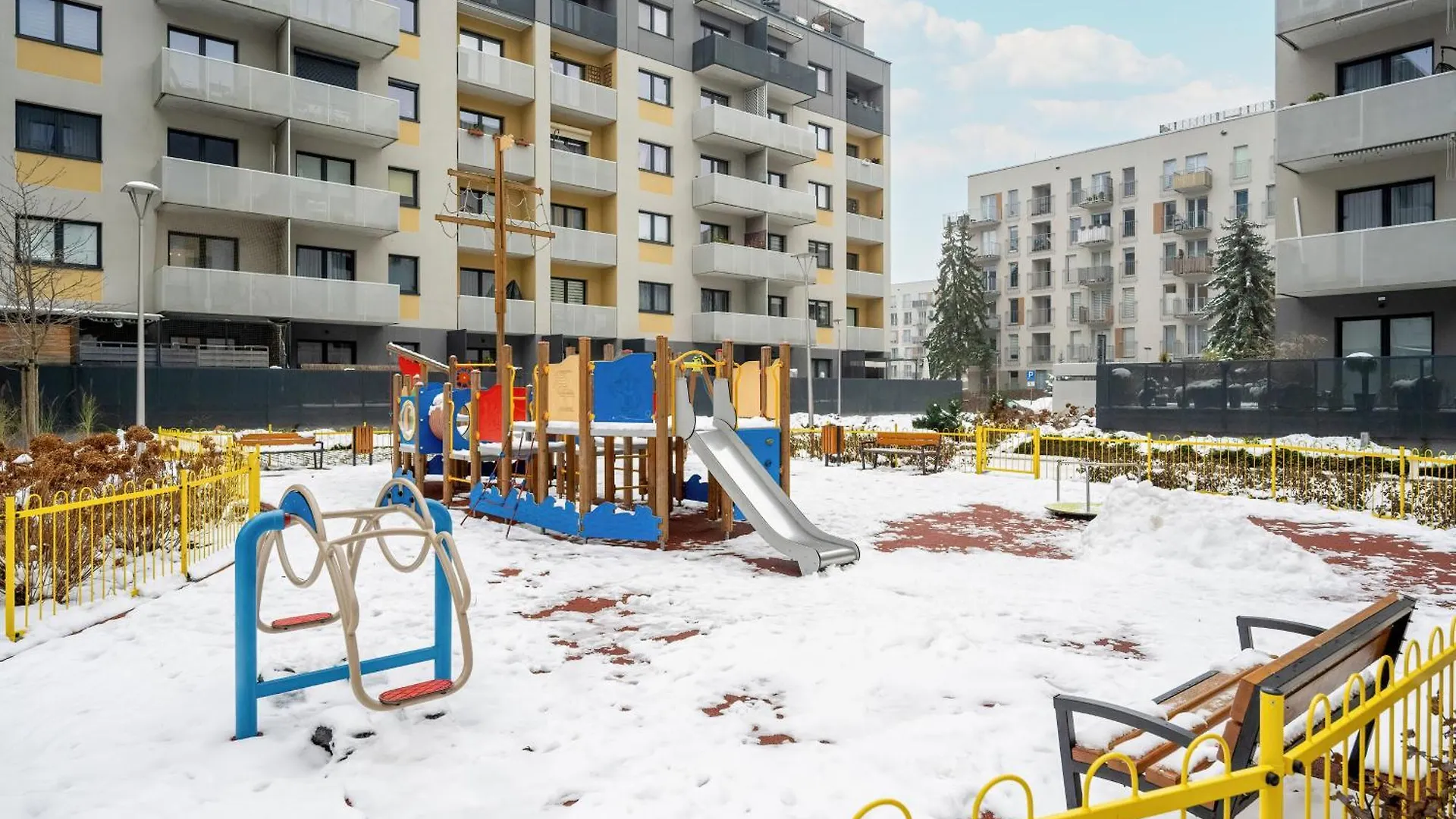 Quiet Apartments With Balcony Zakladowa By Noclegi Renters فروتسواف