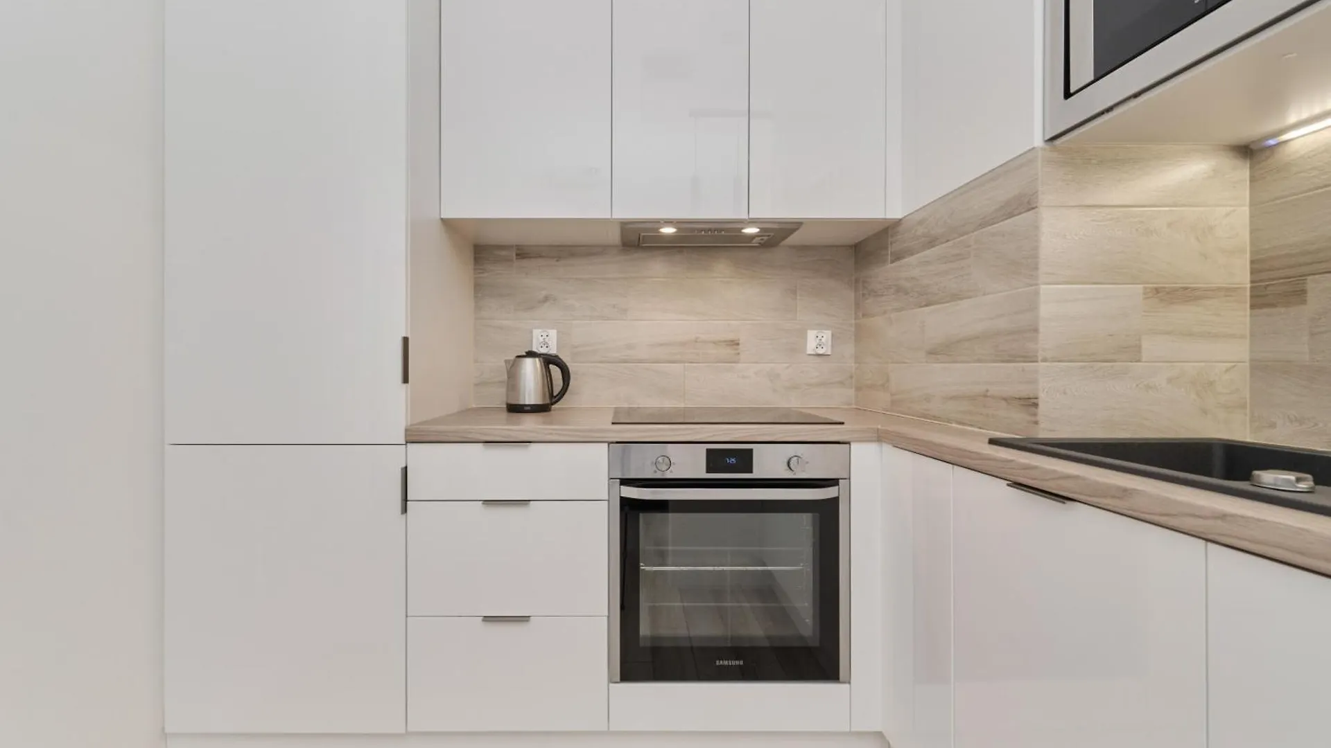 Quiet Apartments With Balcony Zakladowa By Noclegi Renters فروتسواف